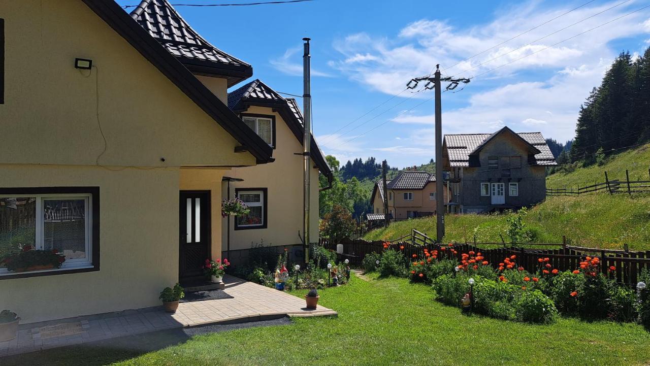 Casa Marcela Fundata Buitenkant foto