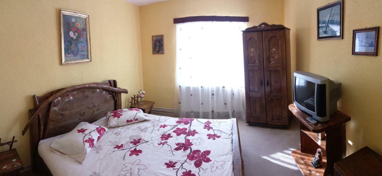 Casa Marcela Fundata Buitenkant foto